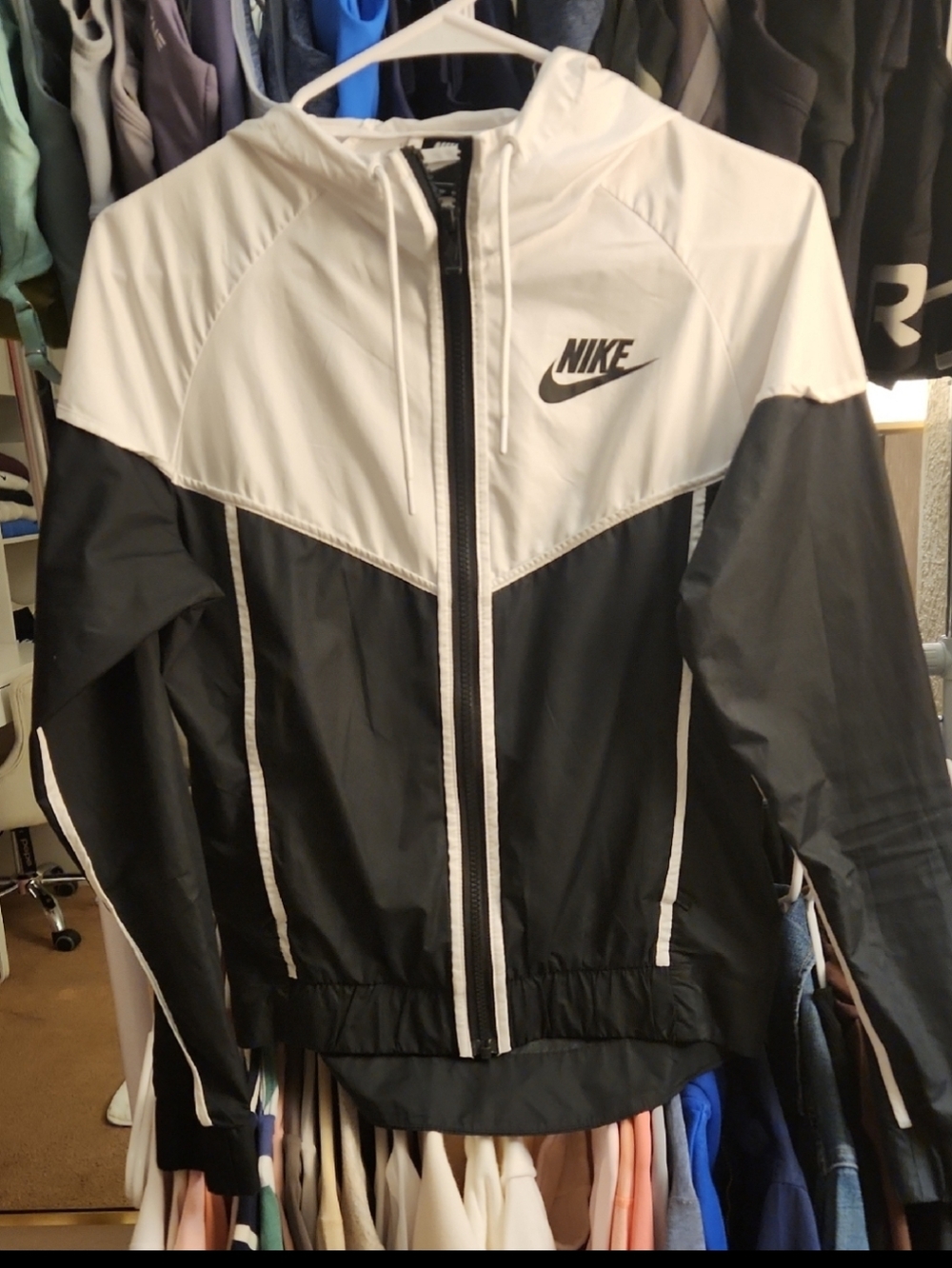 Nike Windbreaker Jacket Hoodie XS - Picture 2 of 5
